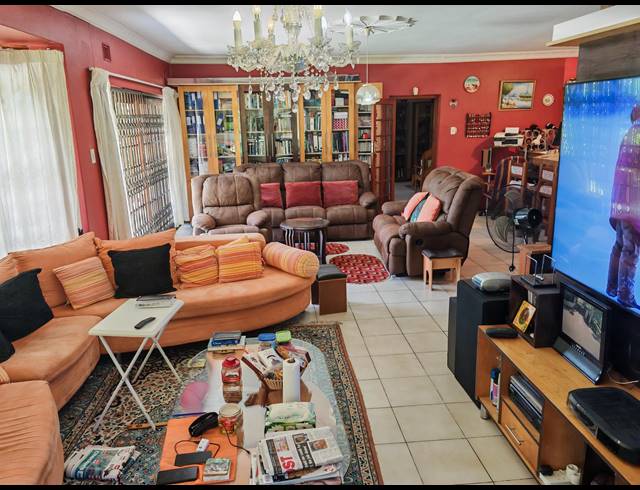 4 BEDROOM HOUSE FOR SALE IN CHILTERN HILLS